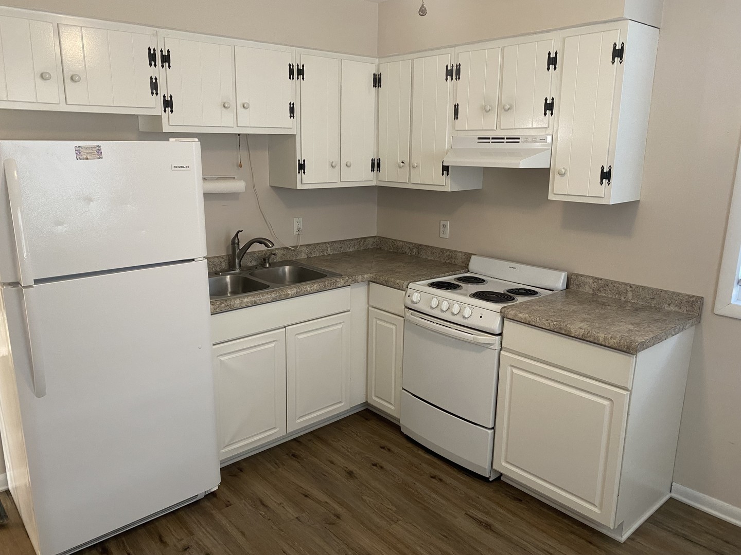 275 E Prairie Street Property Photo 8