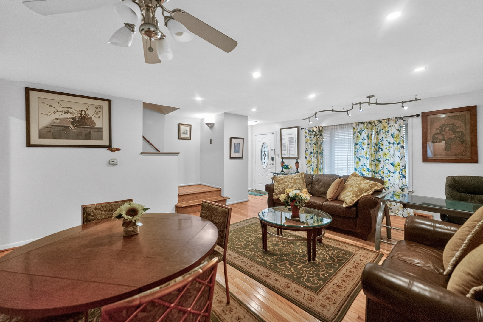 606 South Boulevard D Property Photo 6