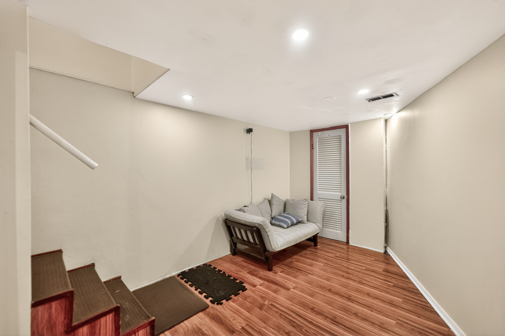 606 South Boulevard D Property Photo 21