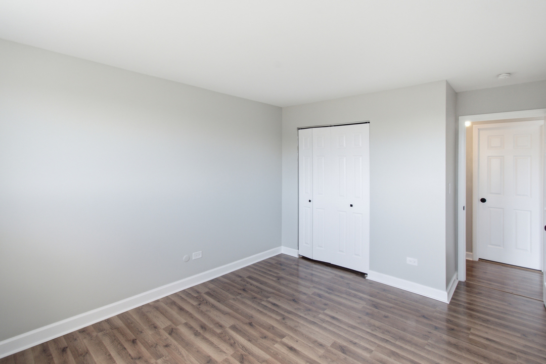 9445 Kenton Avenue 406 Property Photo 20
