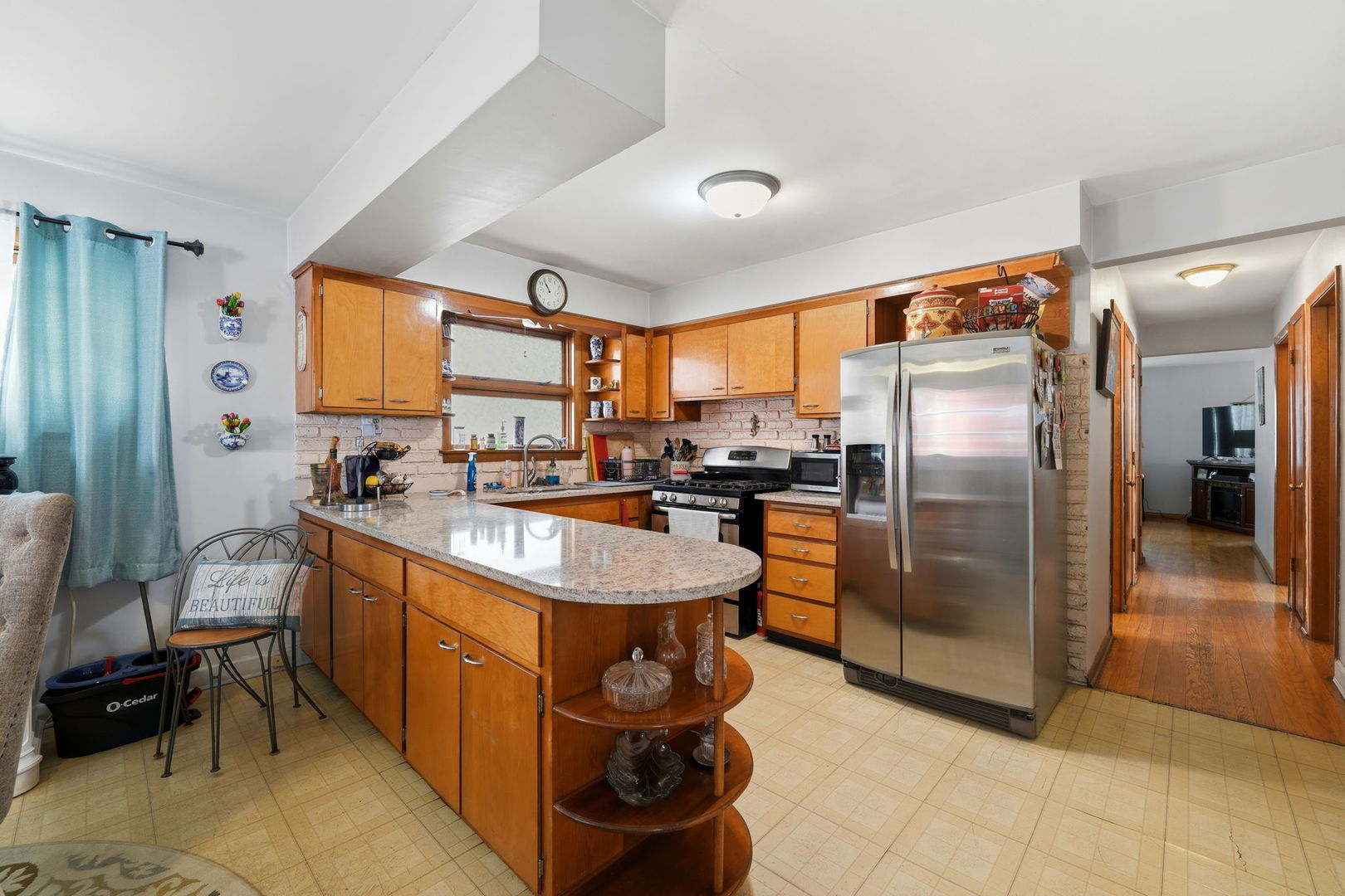2705 N Monitor Avenue Property Photo 14