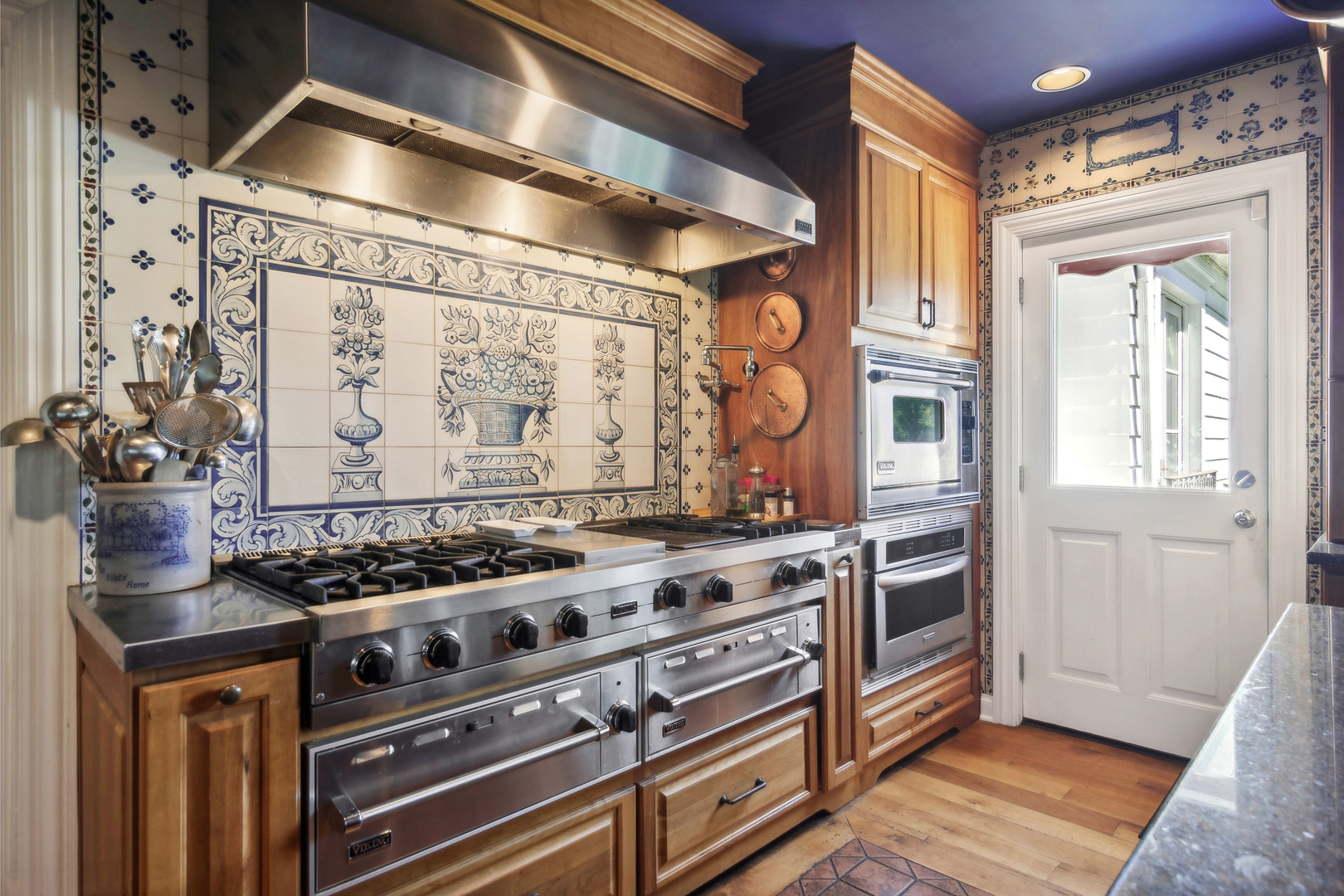 12647818 Property Photo 27