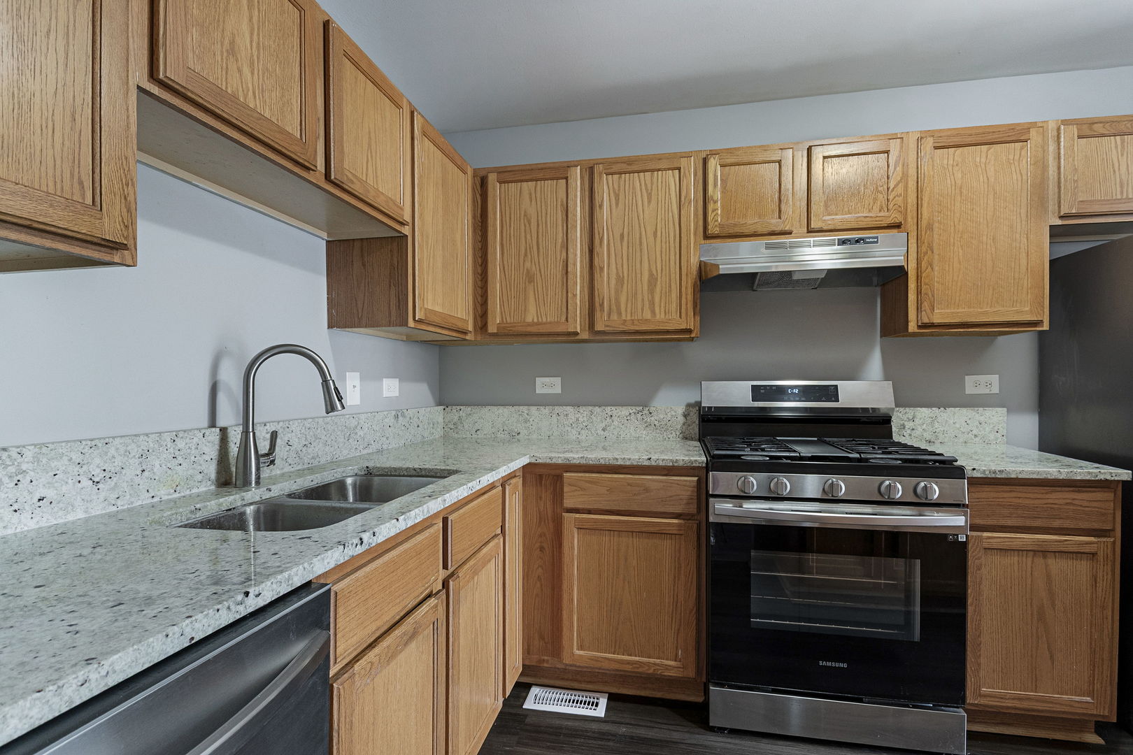 2110 Austrian Pine Street Property Photo 3
