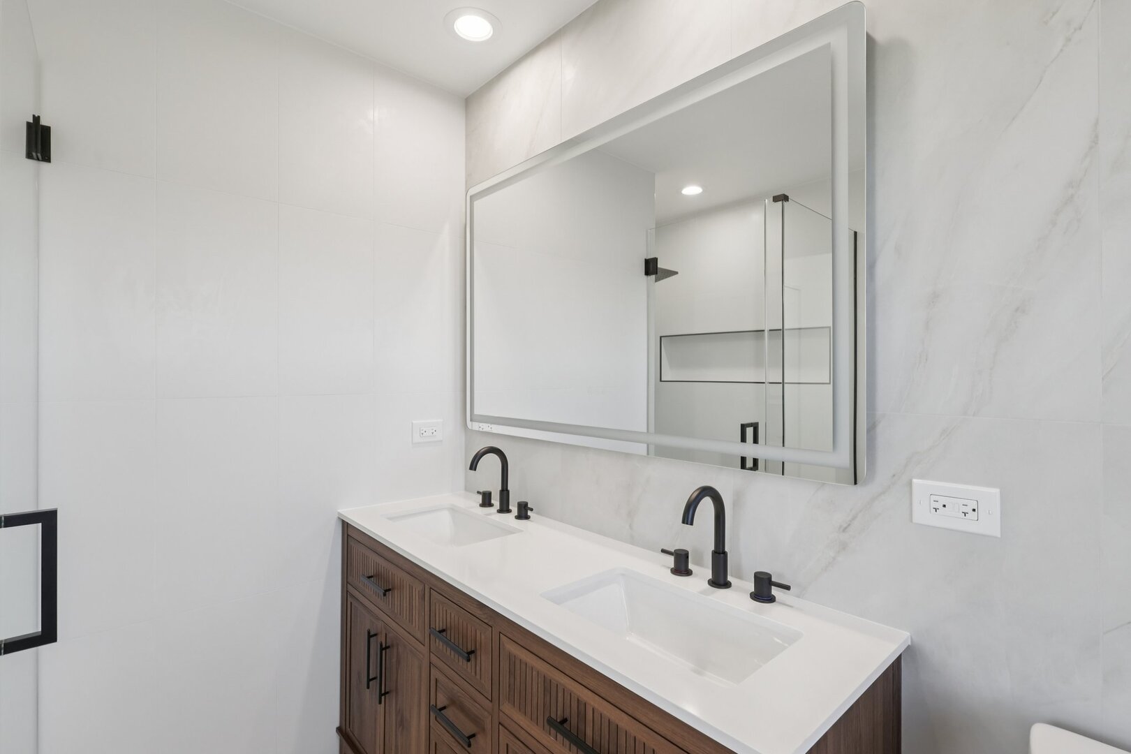 8135 W Rascher Avenue Property Photo 17