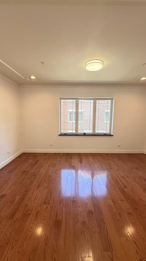 3521 S Parnell Avenue C Property Photo 4