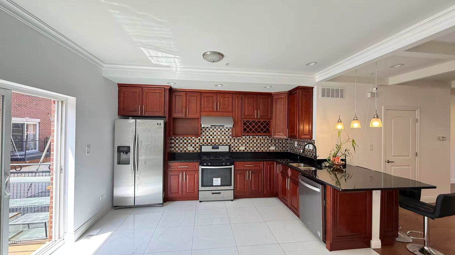 3521 S Parnell Avenue C Property Photo 7
