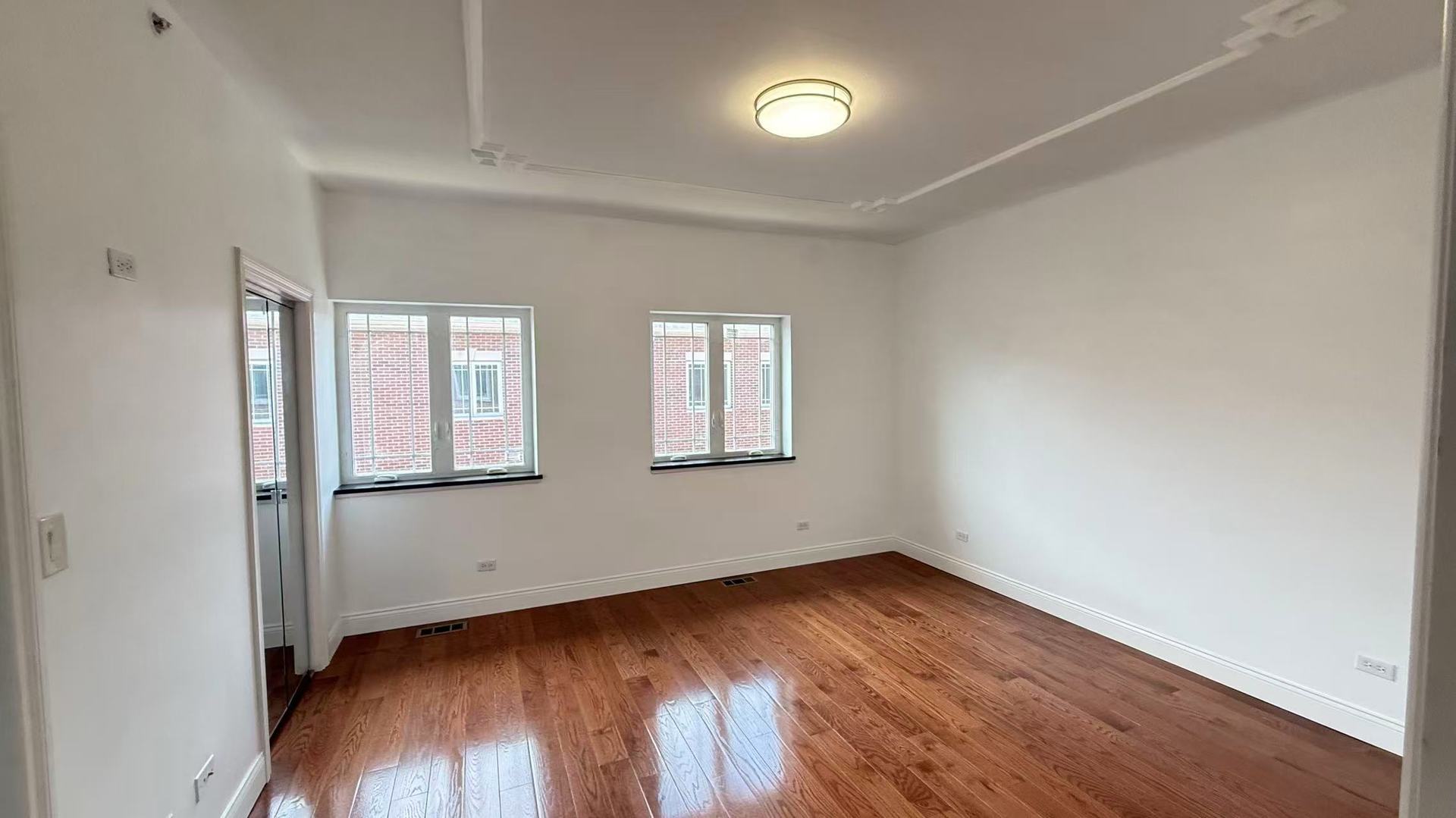 3521 S Parnell Avenue C Property Photo 21