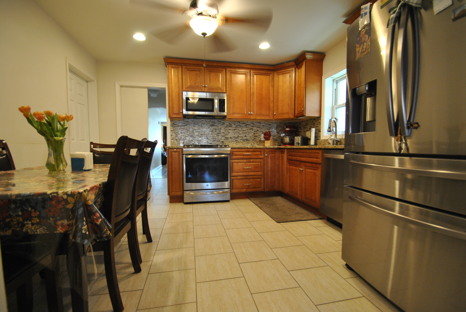 4916 W Montrose Avenue Property Photo 9