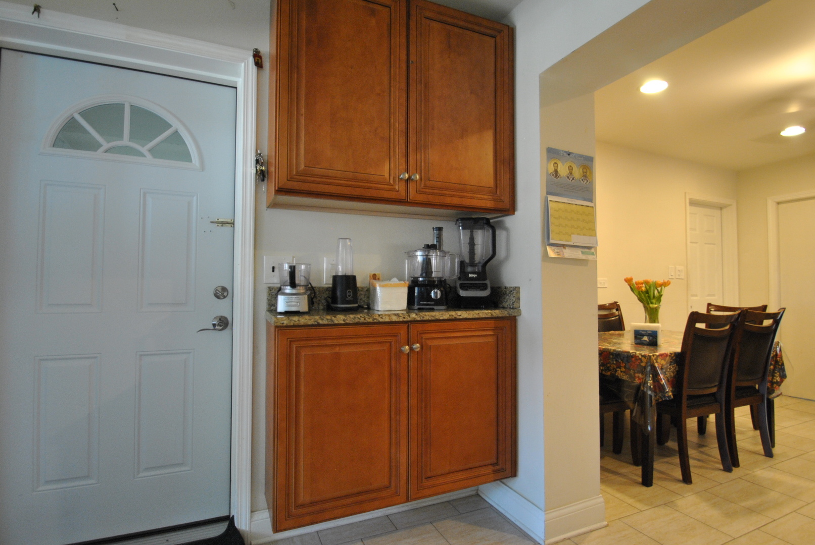 4916 W Montrose Avenue Property Photo 11