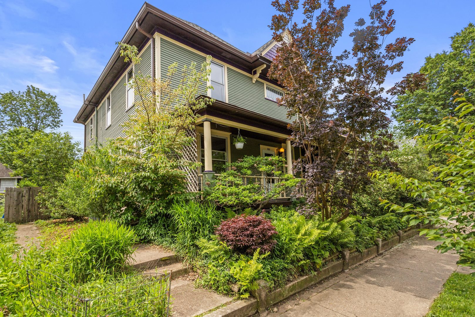305 W. Illinois Street Property Photo 3