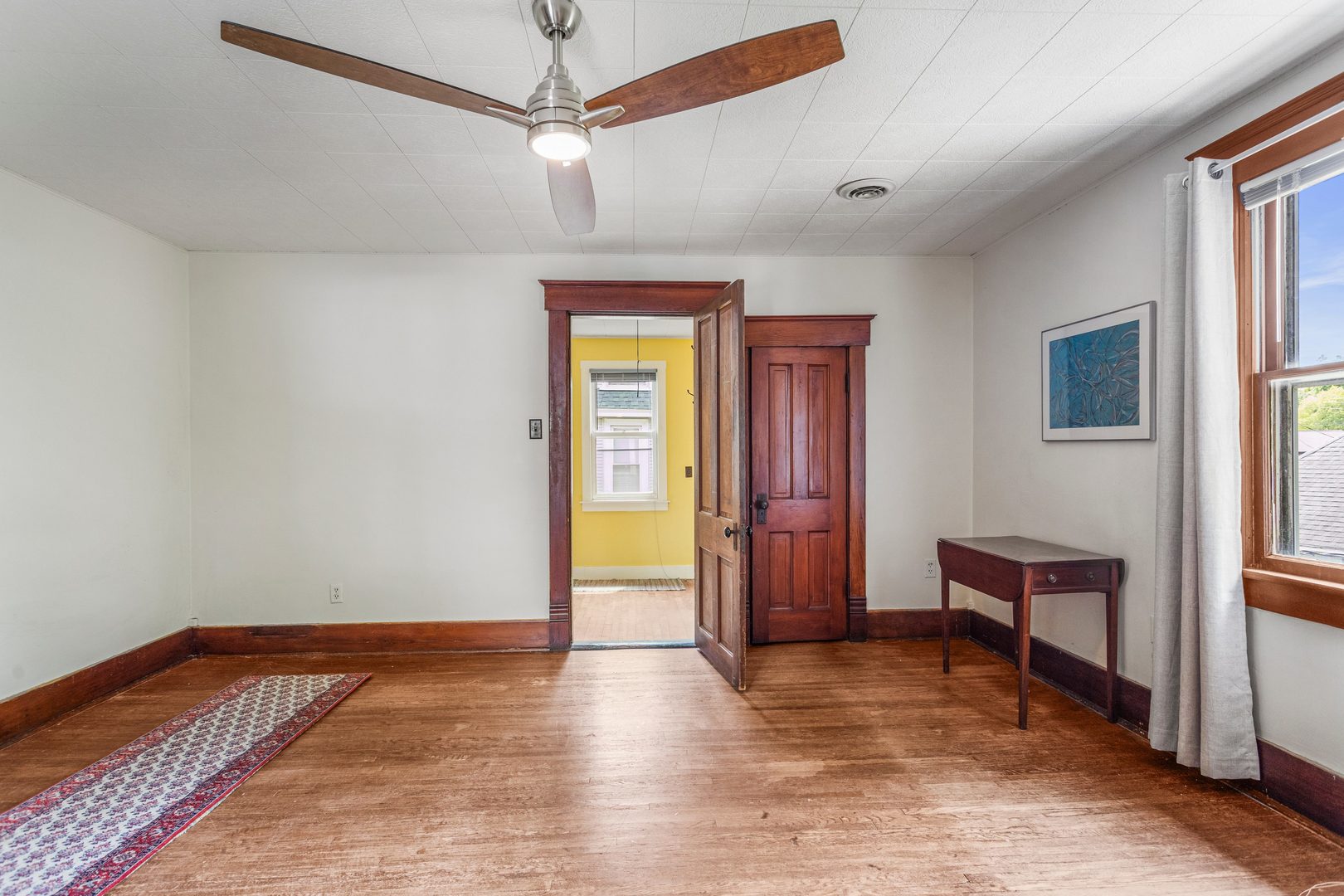305 W. Illinois Street Property Photo 18