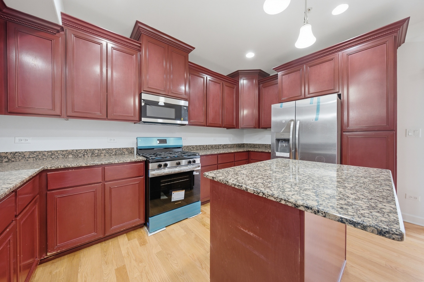 7204 W 83rd Street Property Photo 9