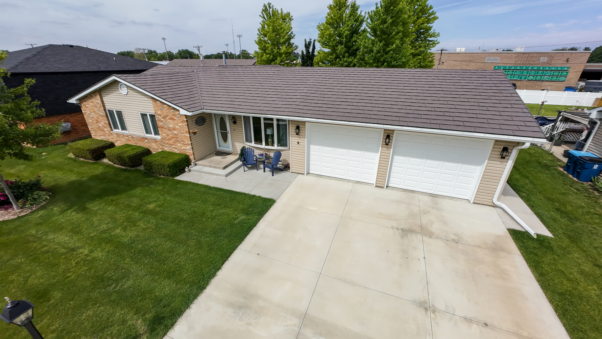 907 Illini Avenue Property Photo 2
