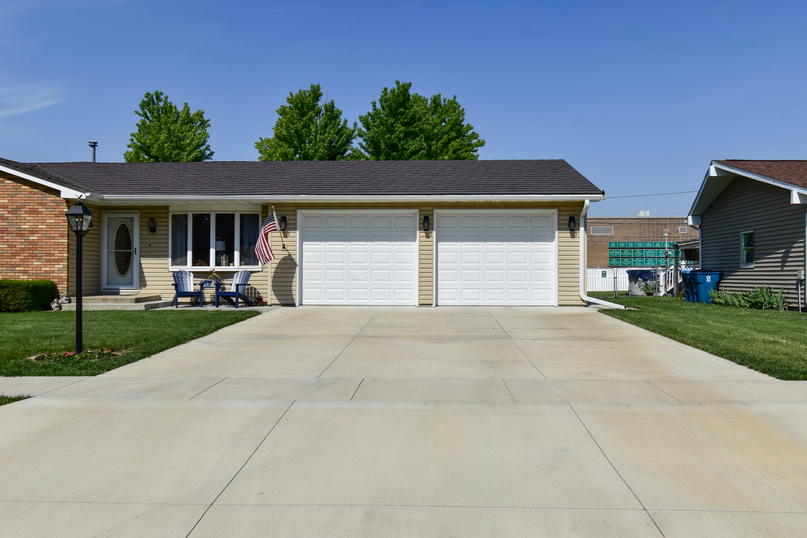 907 Illini Avenue Property Photo 3
