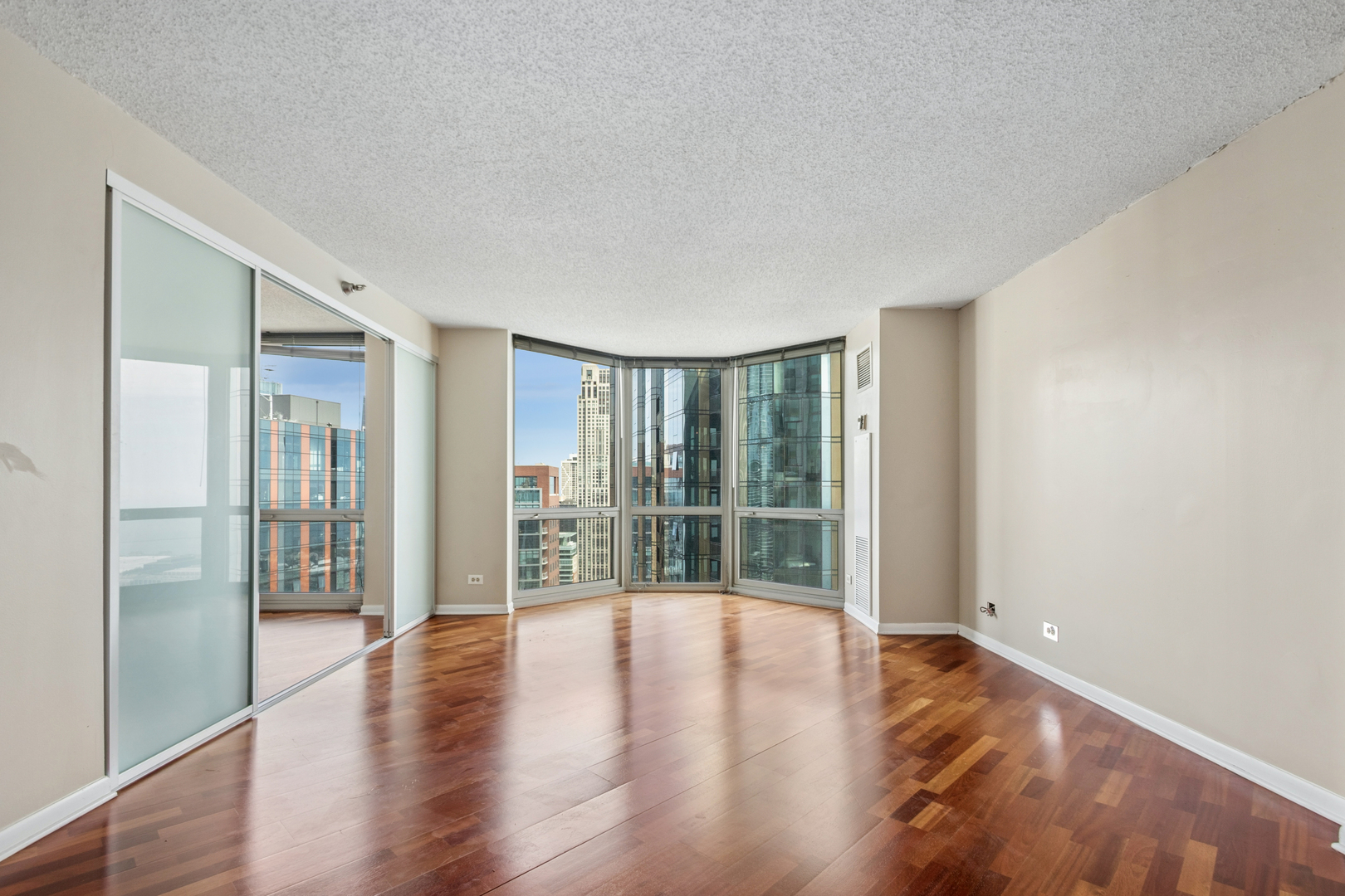 195 N Harbor Drive 4209 Property Photo 2