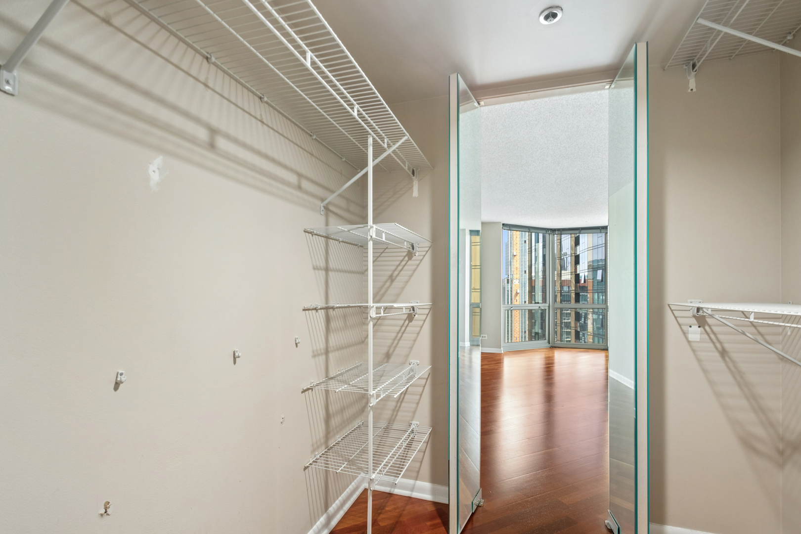 195 N Harbor Drive 4209 Property Photo 13
