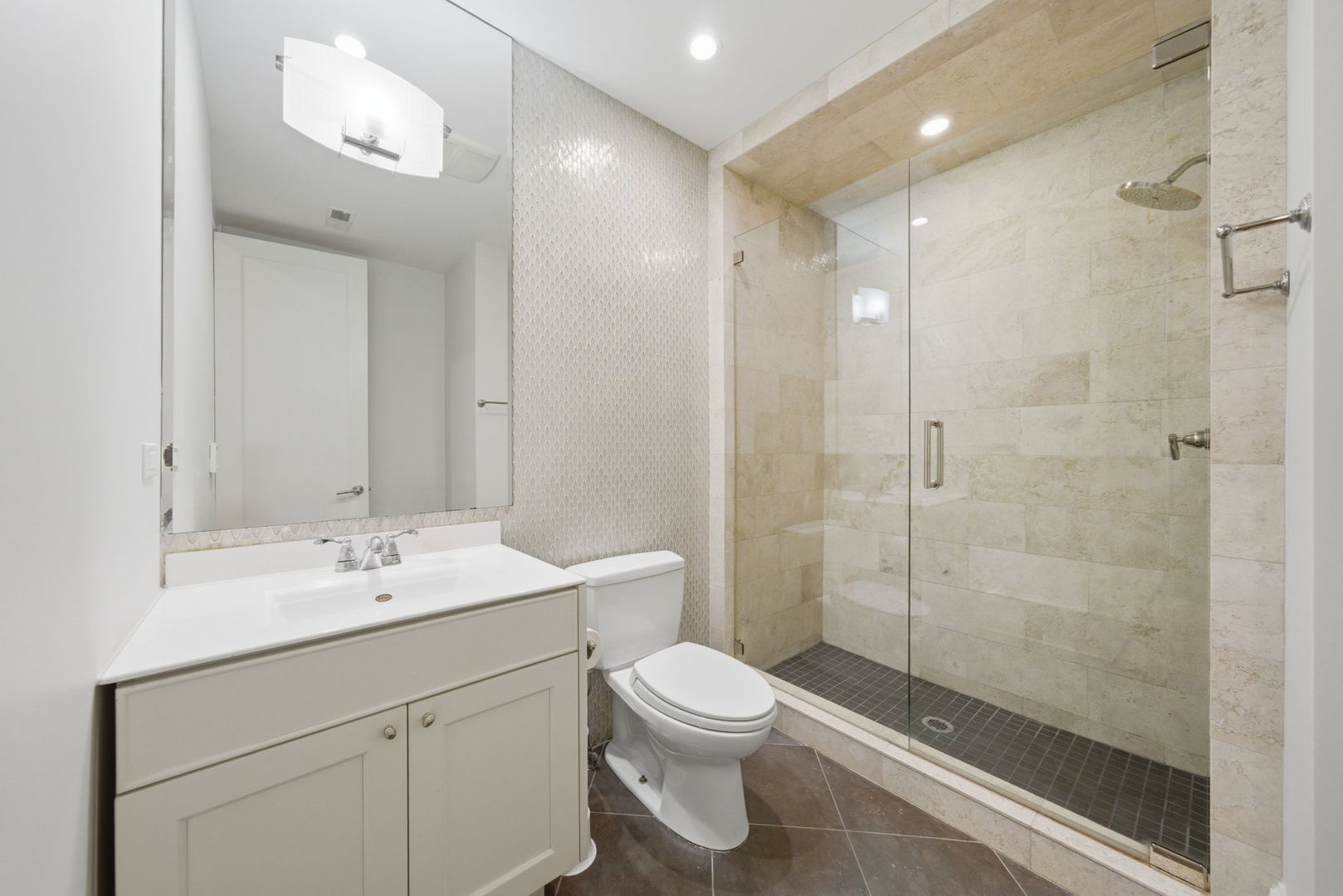 2658 N Mildred Avenue Property Photo 32