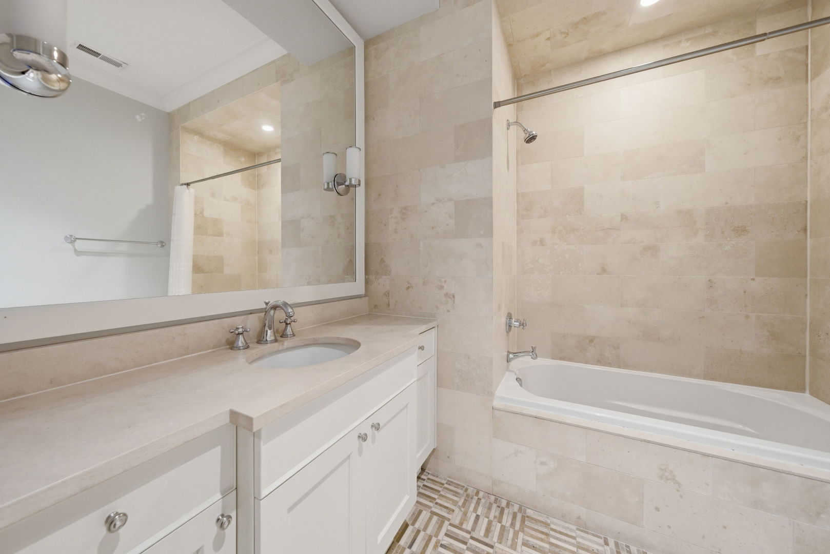 2658 N Mildred Avenue Property Photo 49
