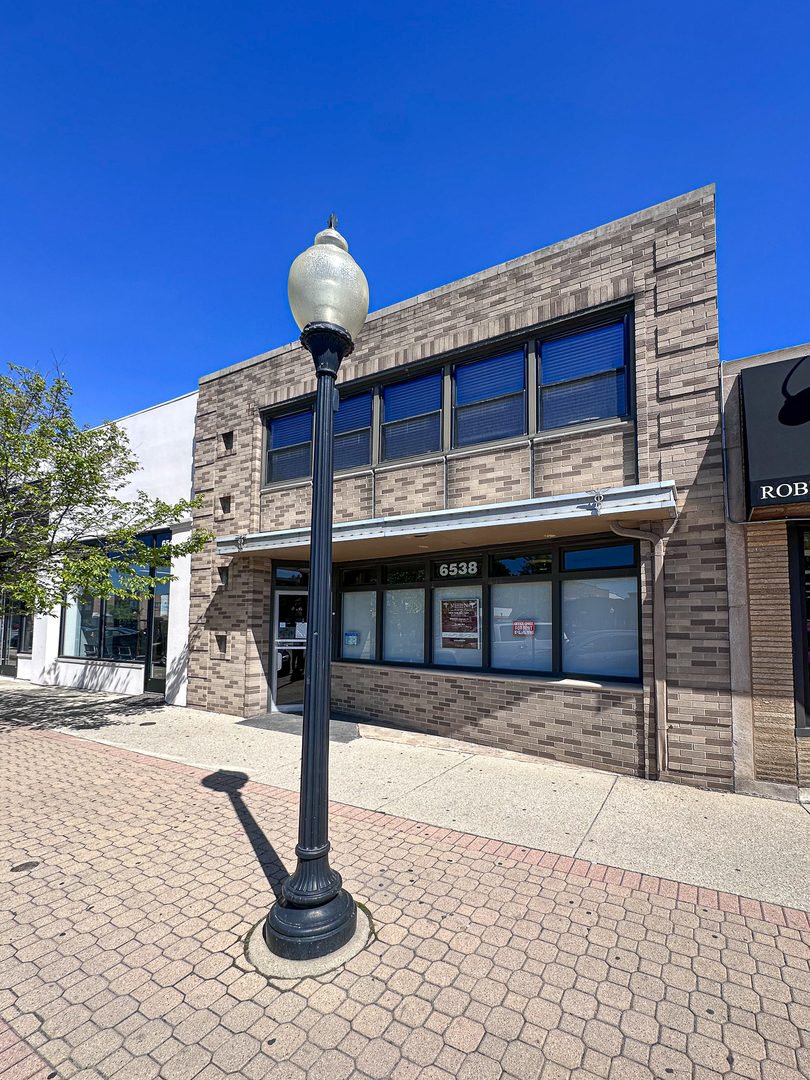 6538 W Cermak Road Property Photo 1