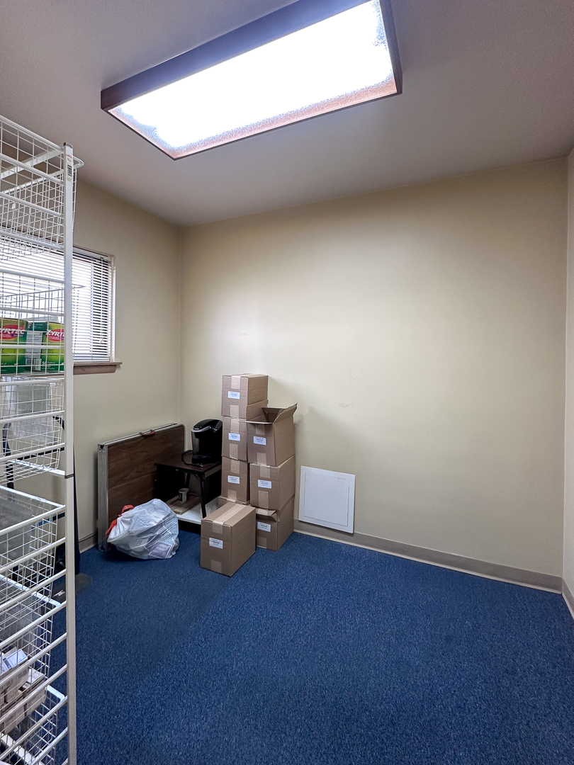6538 W Cermak Road Property Photo 4