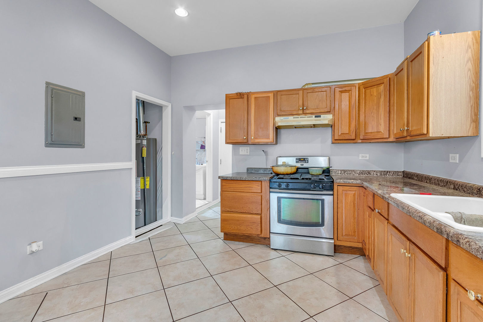 2243 S Sawyer Avenue Property Photo 32