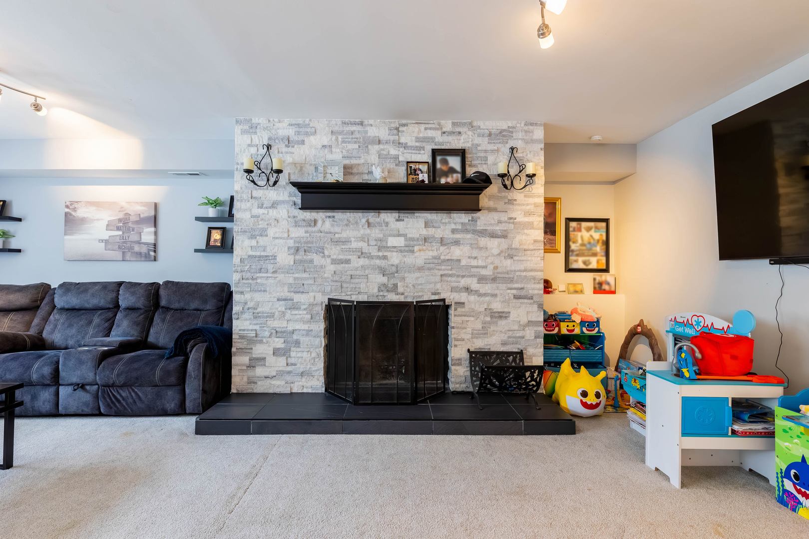 825 Copley Lane Property Photo 19