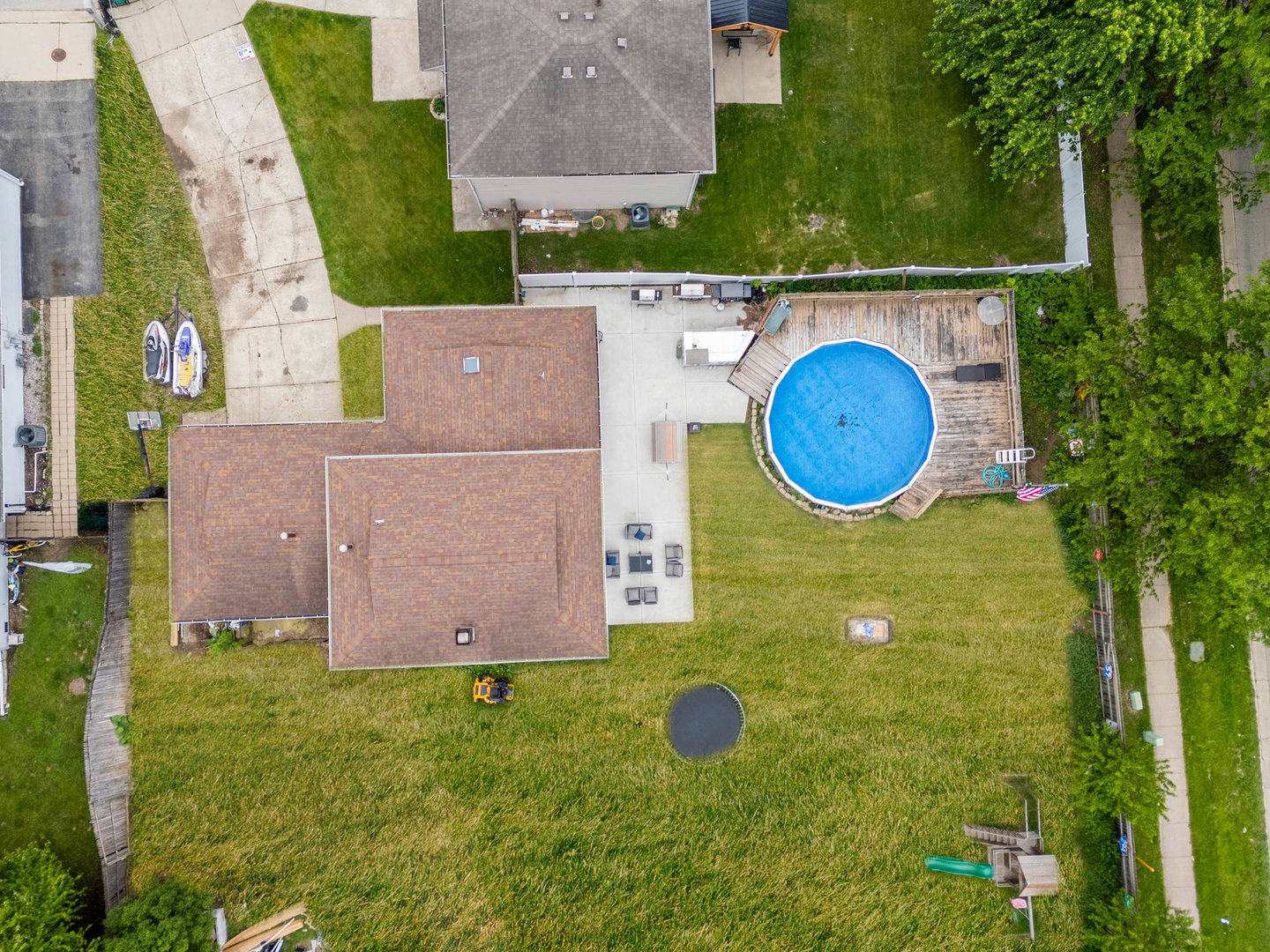 825 Copley Lane Property Photo 33