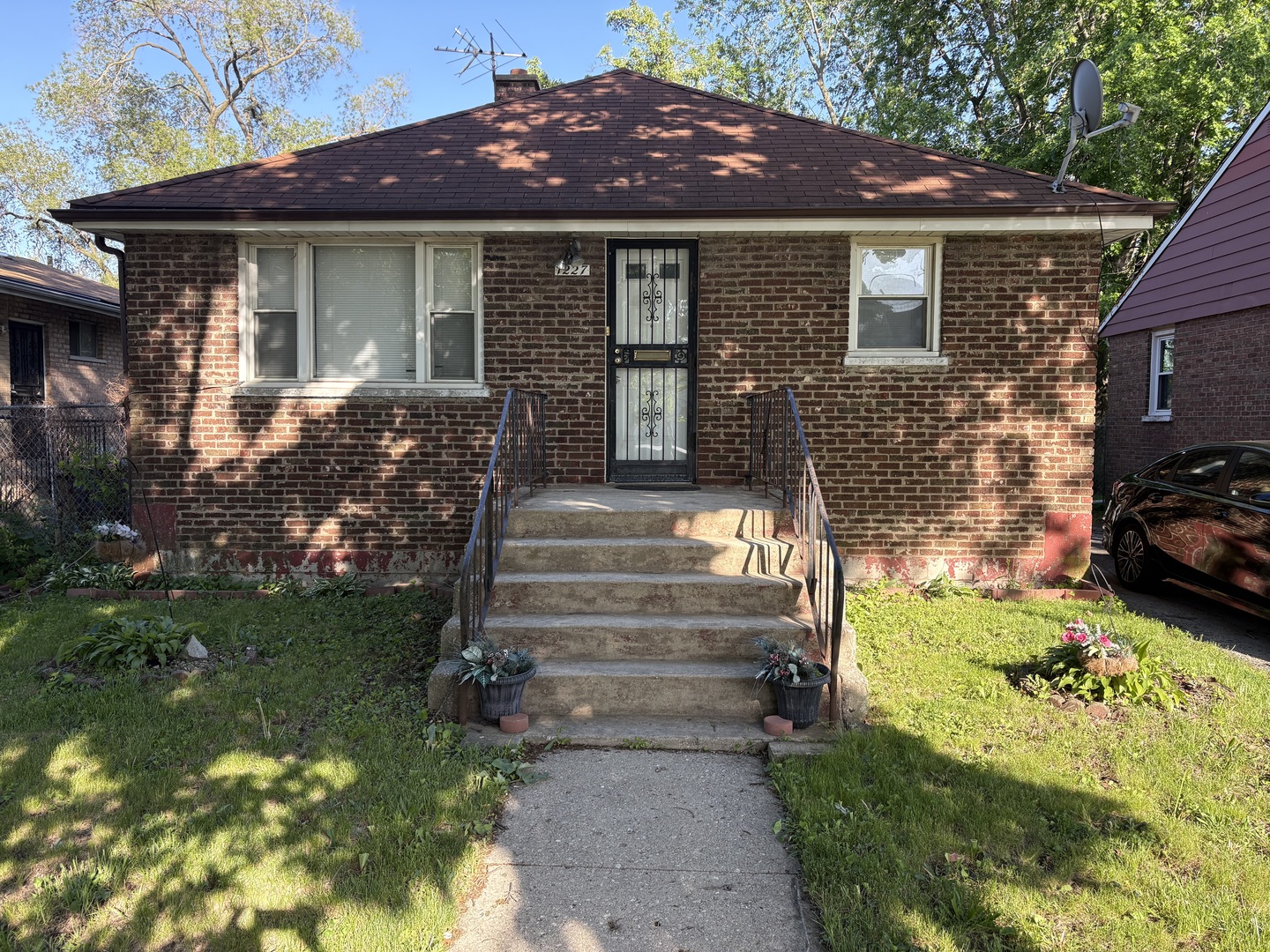 1227 Lincoln Avenue Property Photo 1