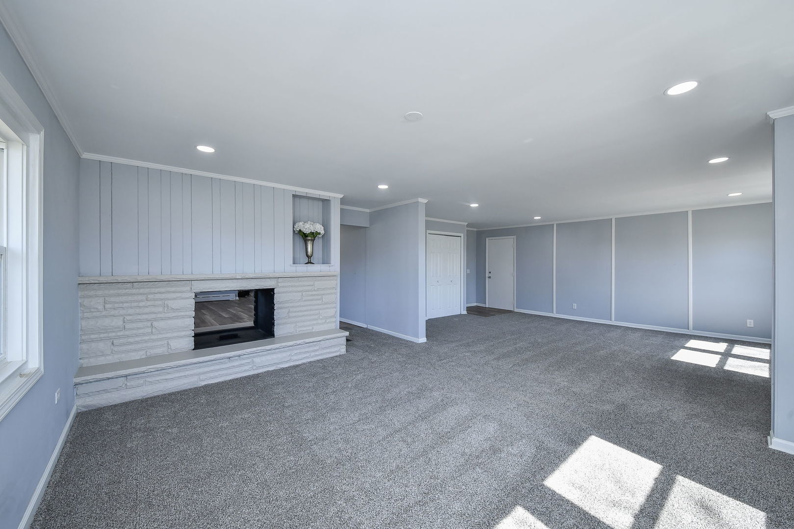 10s198 Route 59 Highway Property Photo 13