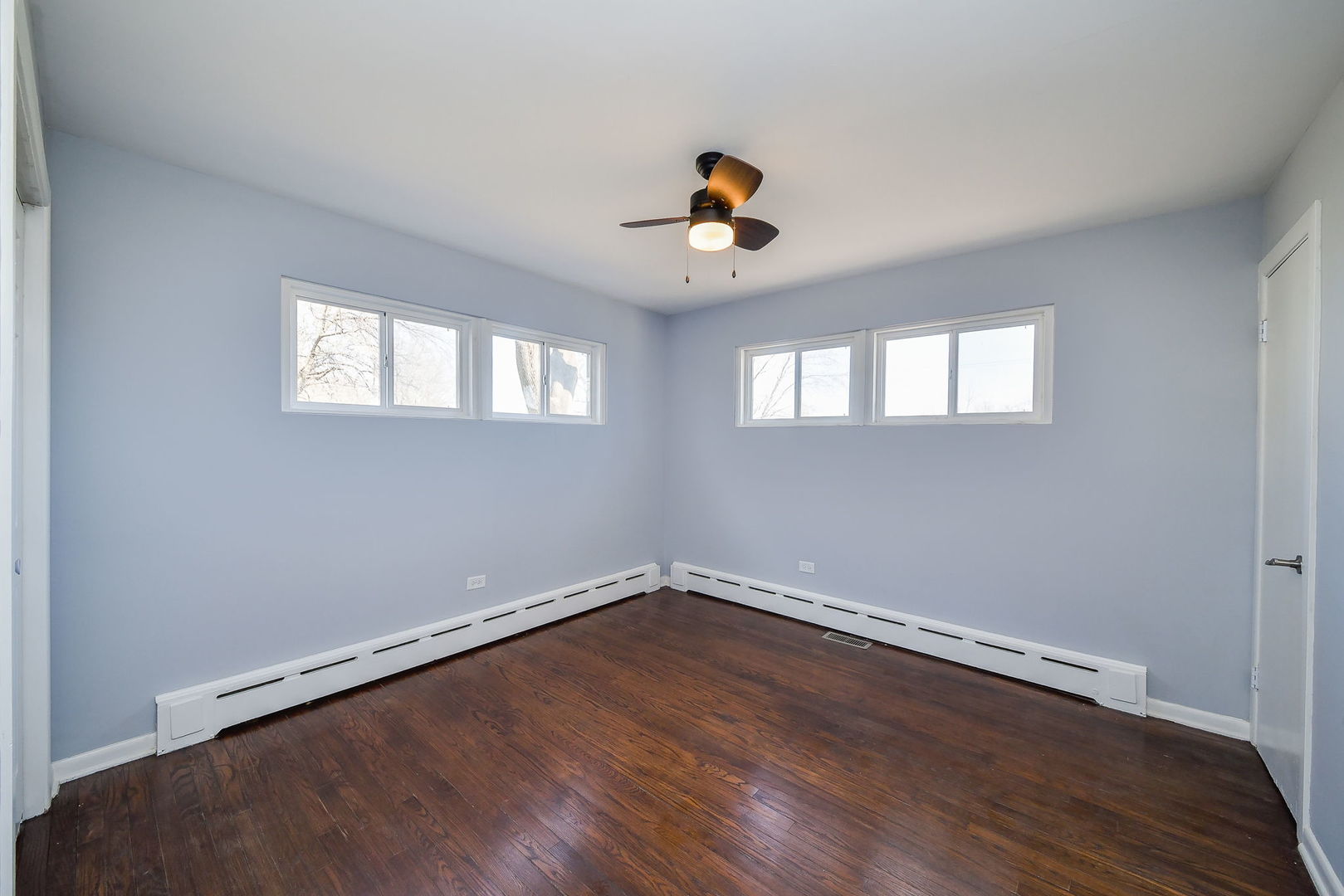 10s198 Route 59 Highway Property Photo 17