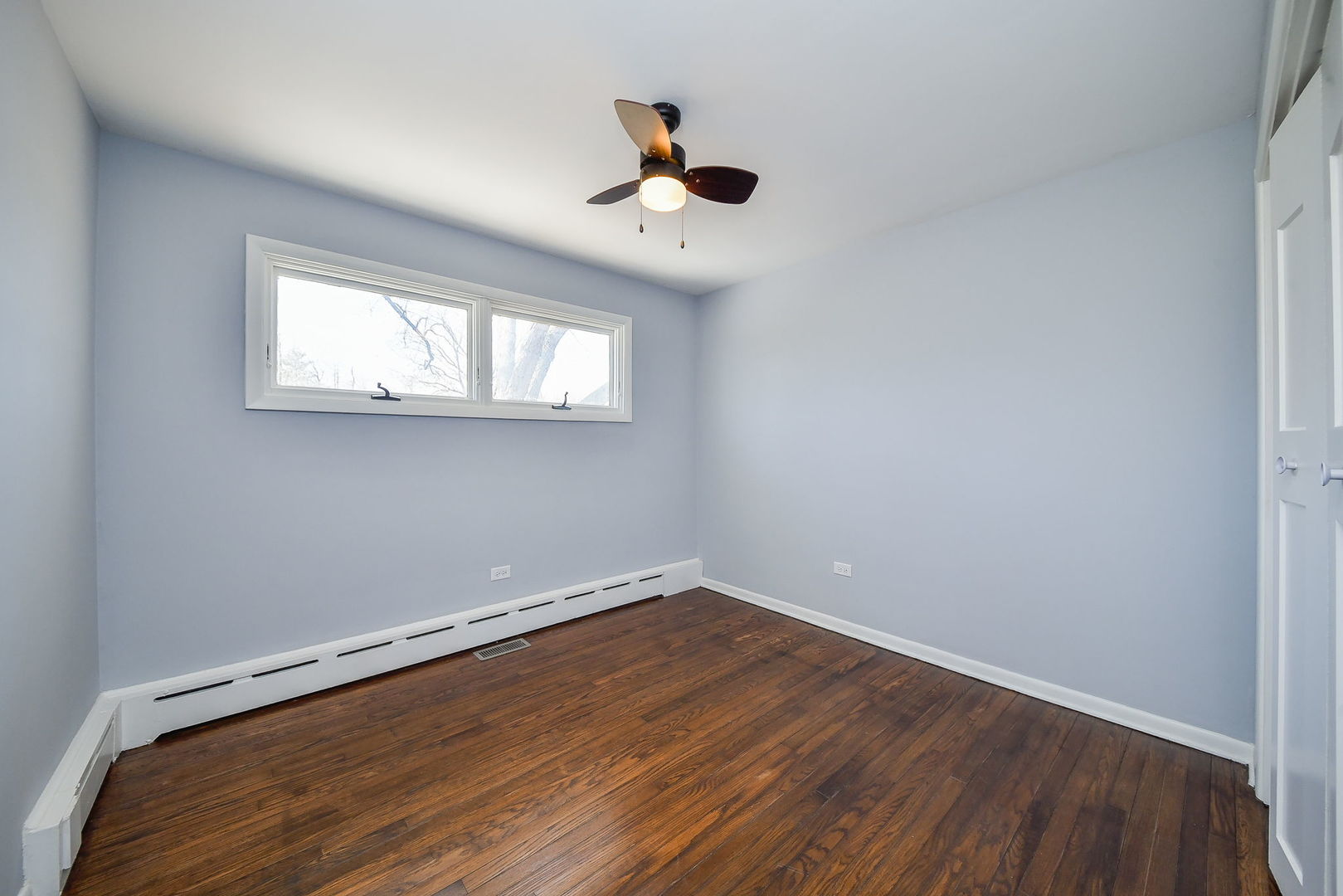 10s198 Route 59 Highway Property Photo 22