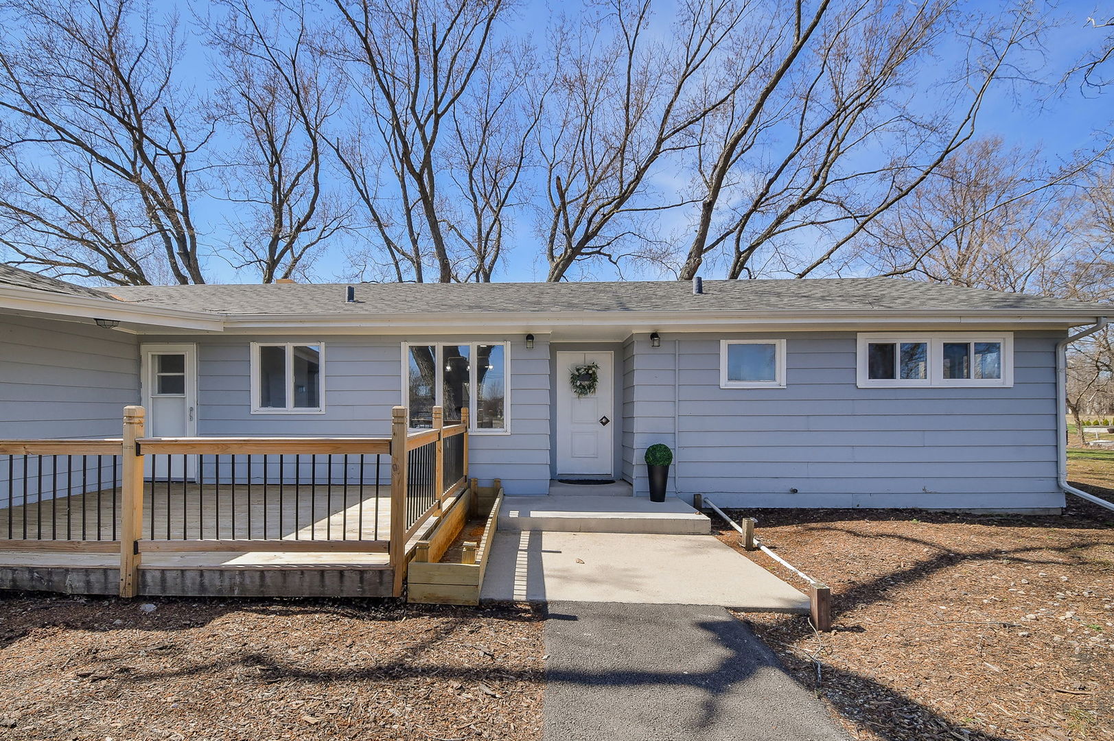10s198 Route 59 Highway Property Photo 25