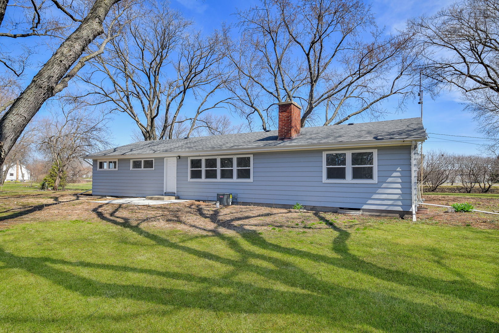10s198 Route 59 Highway Property Photo 27