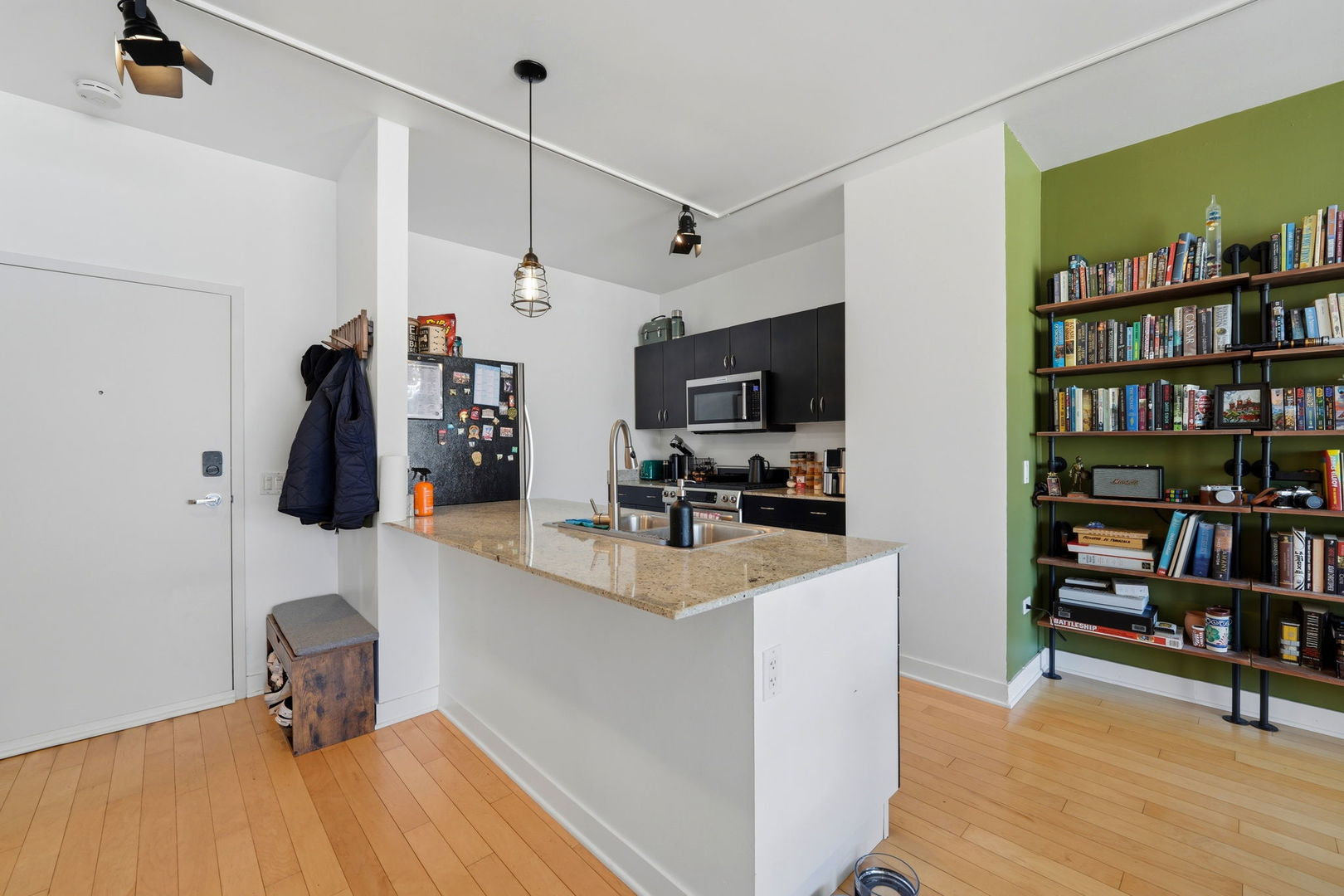 8 E Randolph Street 1506 Property Photo 4
