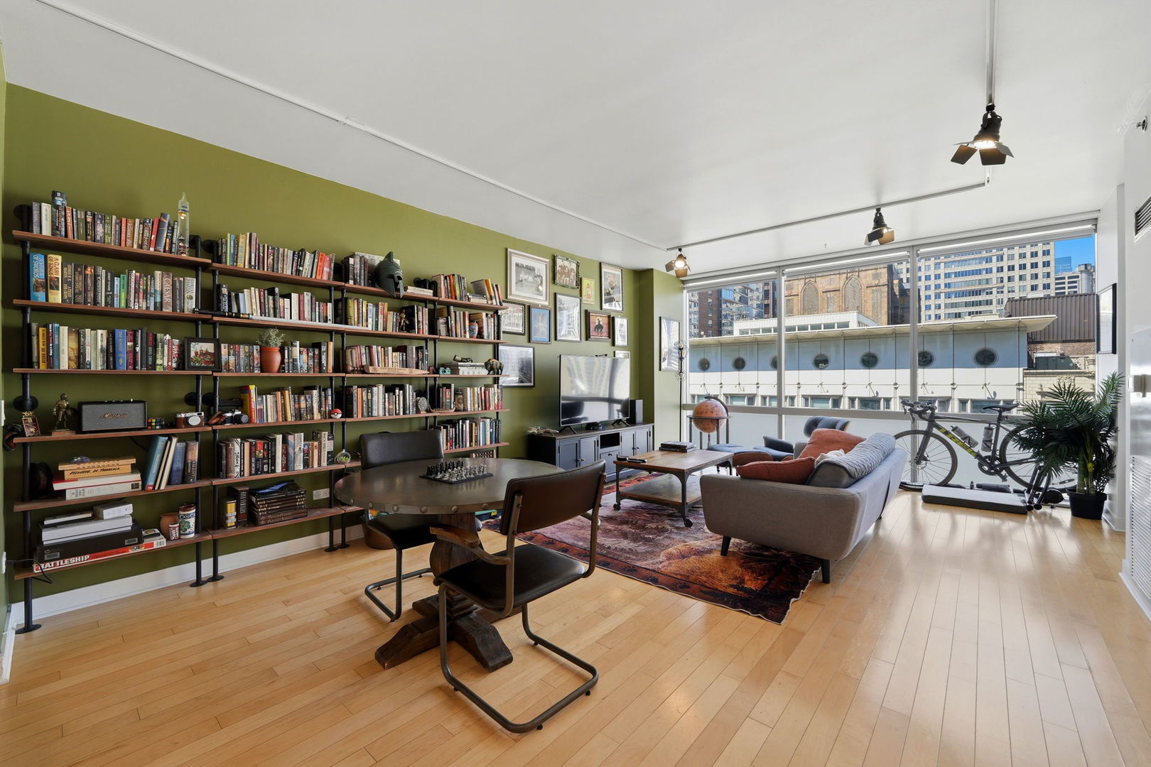 8 E Randolph Street 1506 Property Photo 7