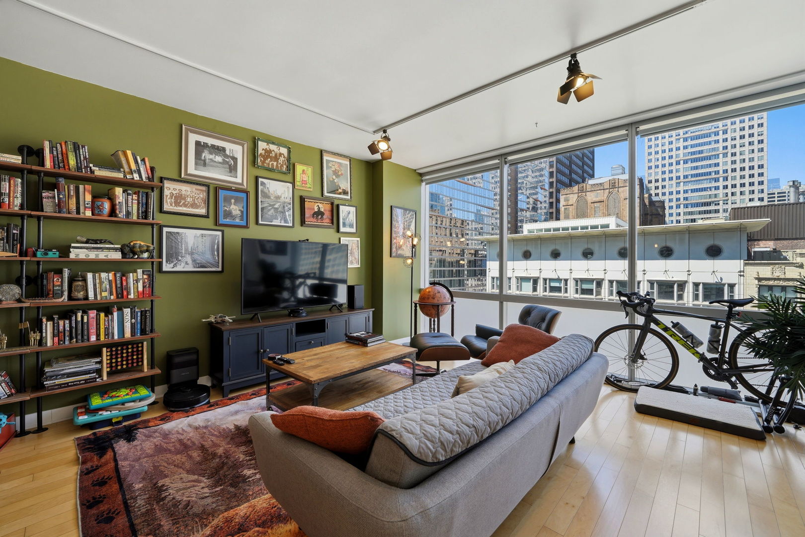 8 E Randolph Street 1506 Property Photo 9