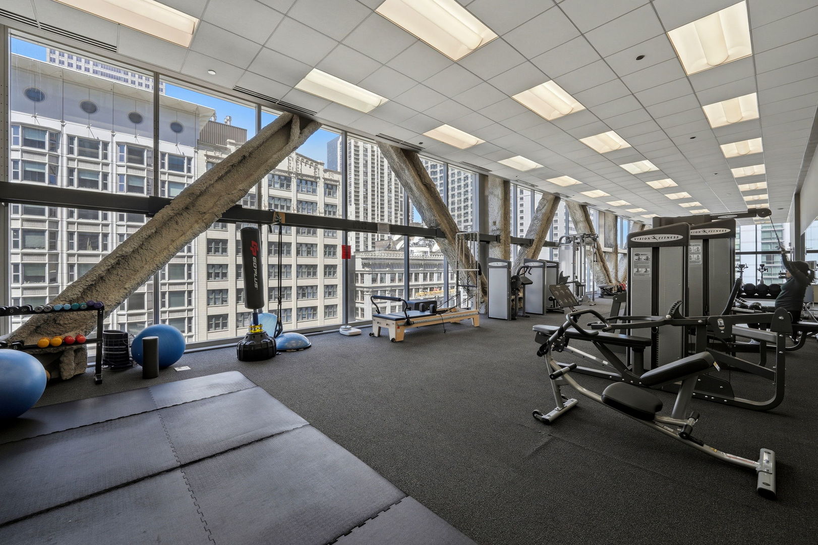 8 E Randolph Street 1506 Property Photo 24