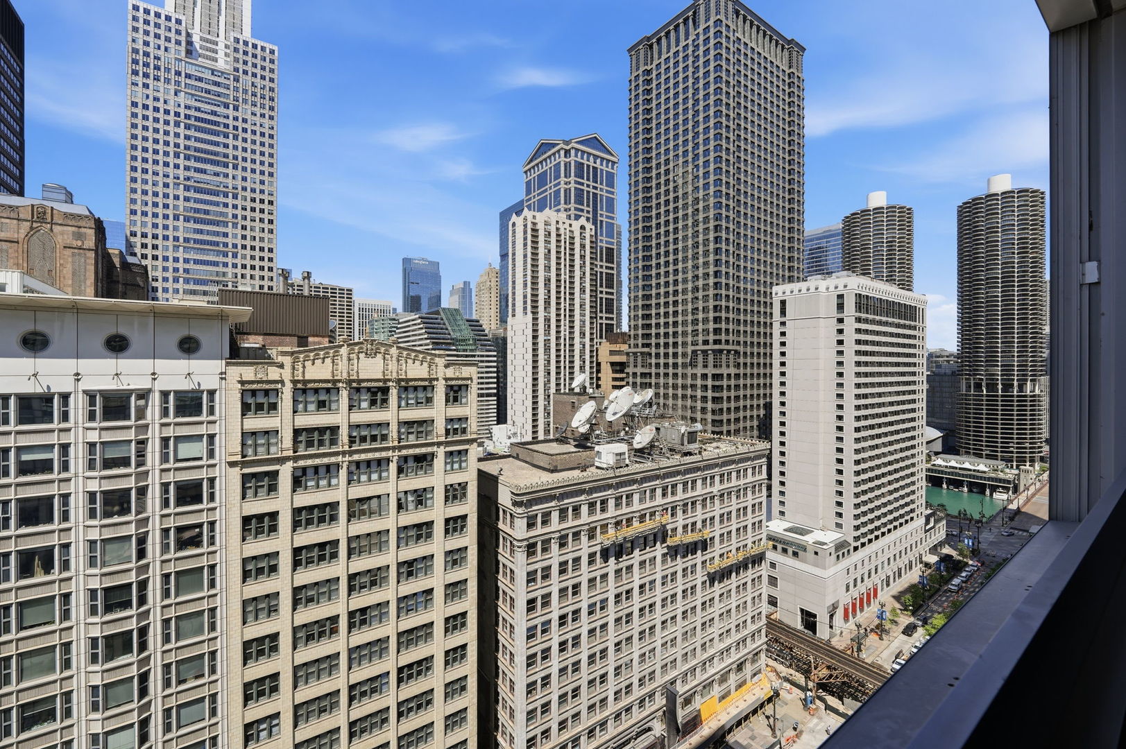 8 E Randolph Street 1506 Property Photo 29