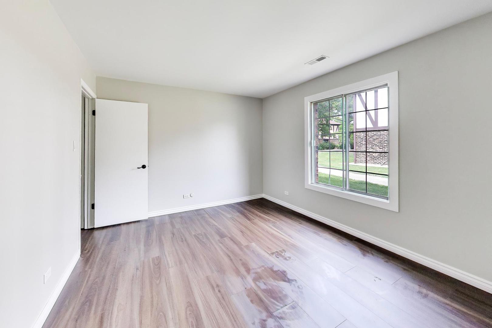 1720 Lakecliffe Drive A Property Photo 15