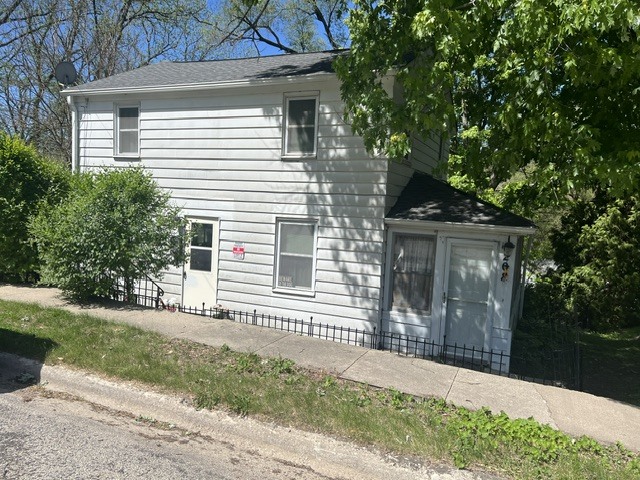 208 N Carroll Street Property Photo 5