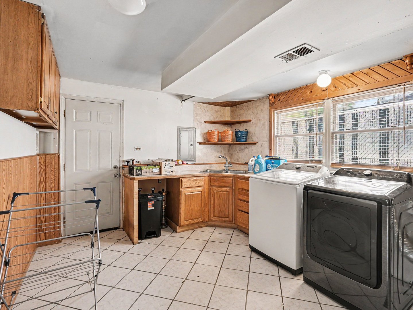 5858 W 88th Place Property Photo 17