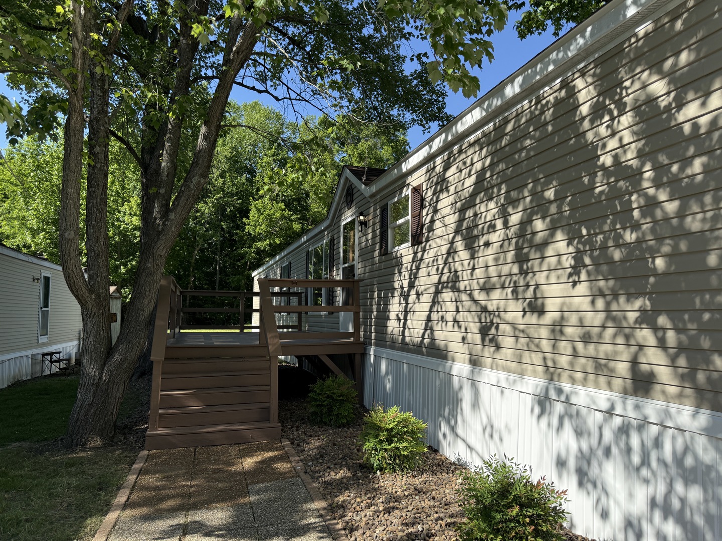 153 Oak Valley Drive Property Photo 2
