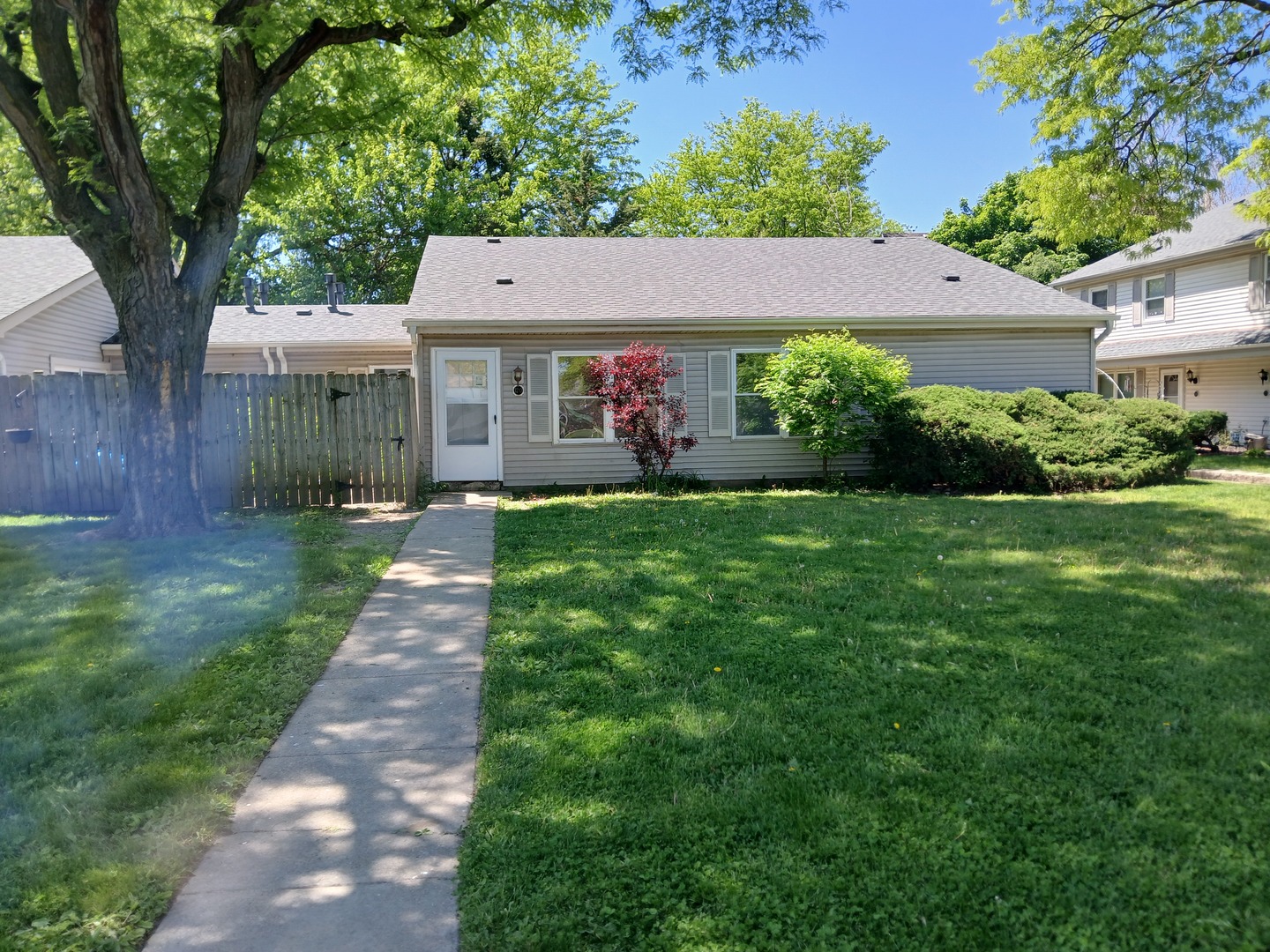 12 Fernwood Drive O Property Photo 1