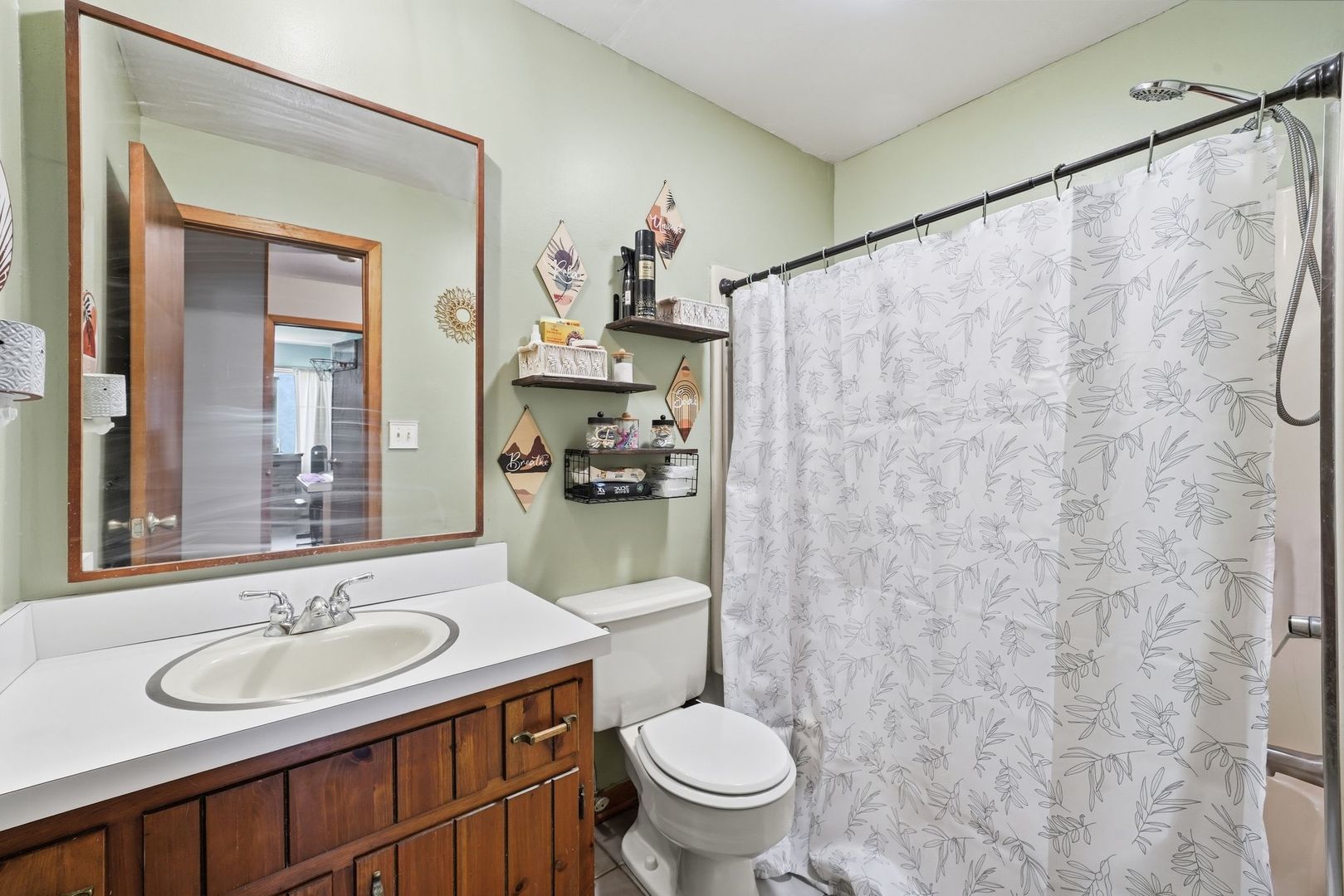 1031 Southgate Road Property Photo 9