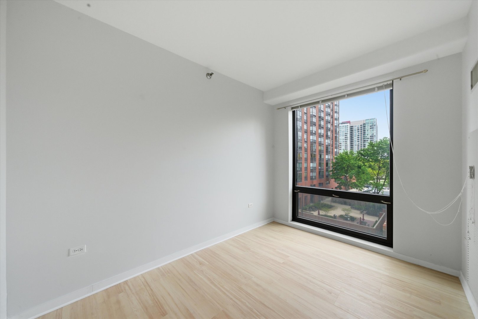 1 E 8th Street 302 Property Photo 9