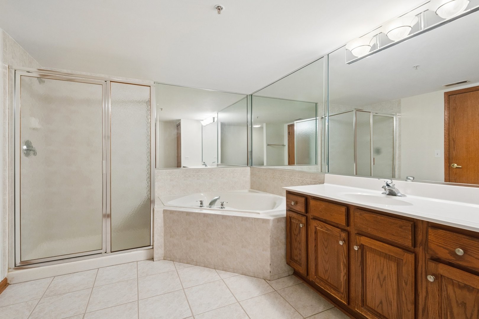 11901 Windemere Court 301 Property Photo 16