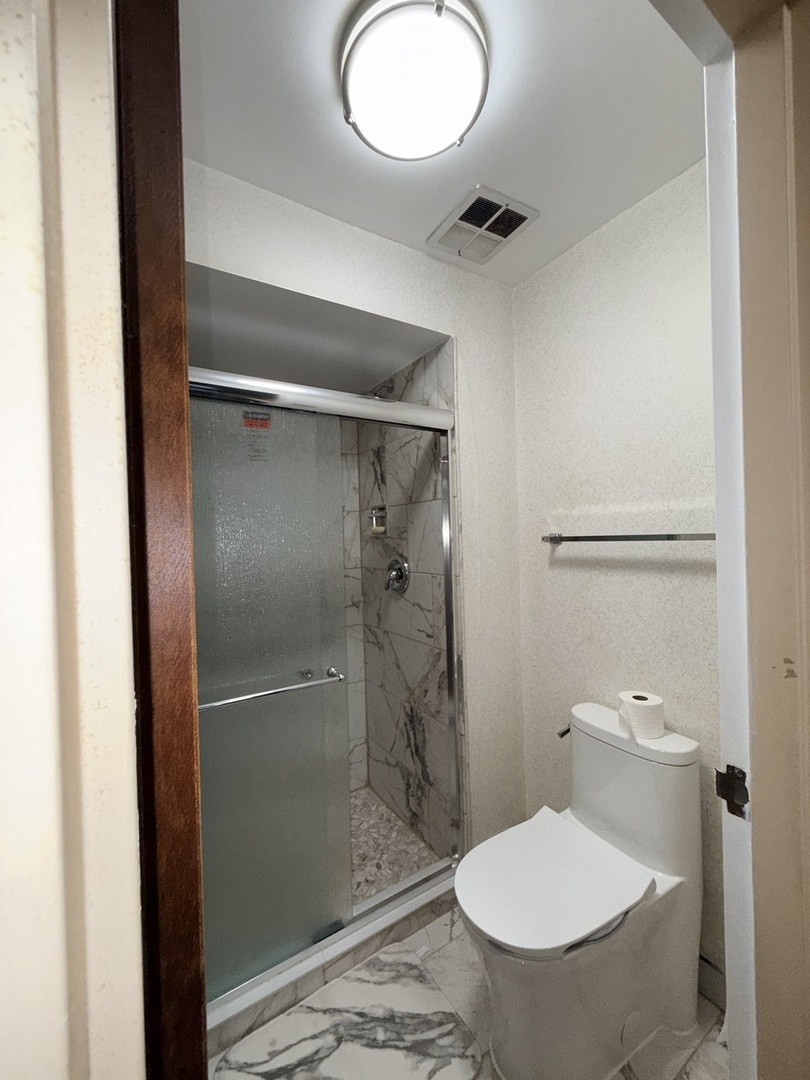 700 N Bruce Lane 211 Property Photo 17