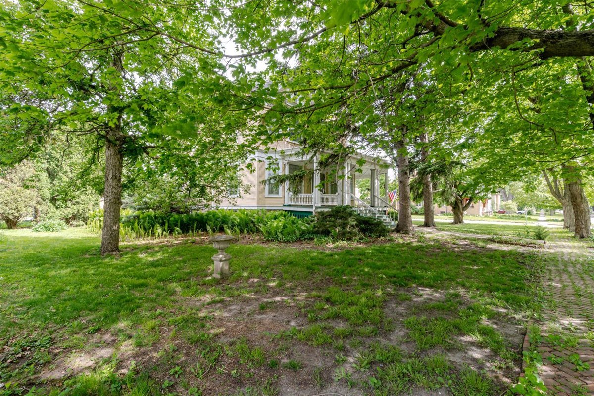 425 Mason Street Property Photo 3