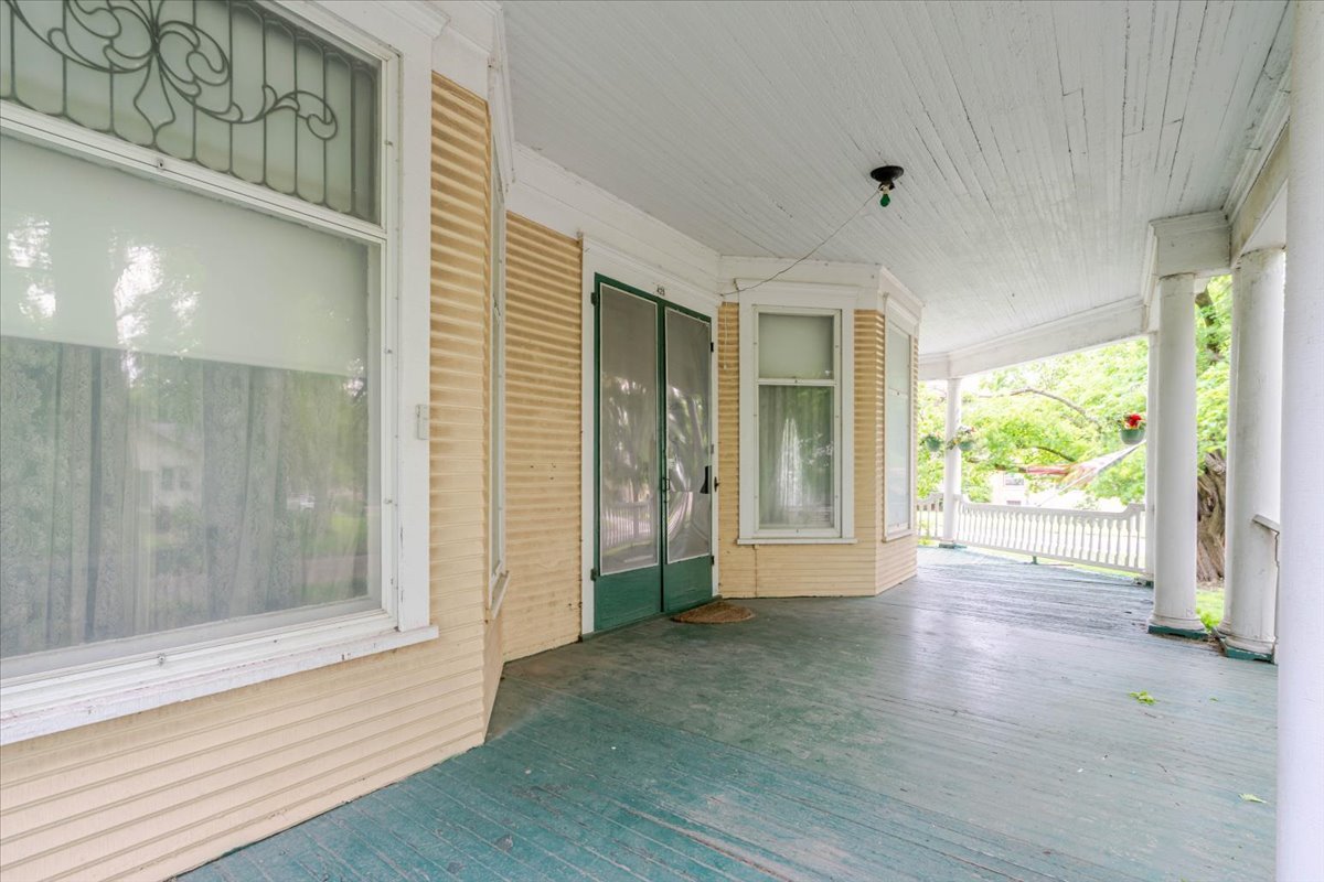 425 Mason Street Property Photo 5