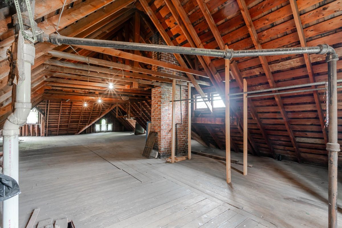 425 Mason Street Property Photo 33